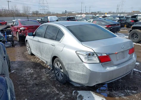 2015 Honda Accord Lx z USA, uszkodzony, nr VIN 1HGCR2F34FA123059